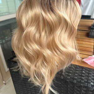 Blond Wig Long Curley Medium Weight